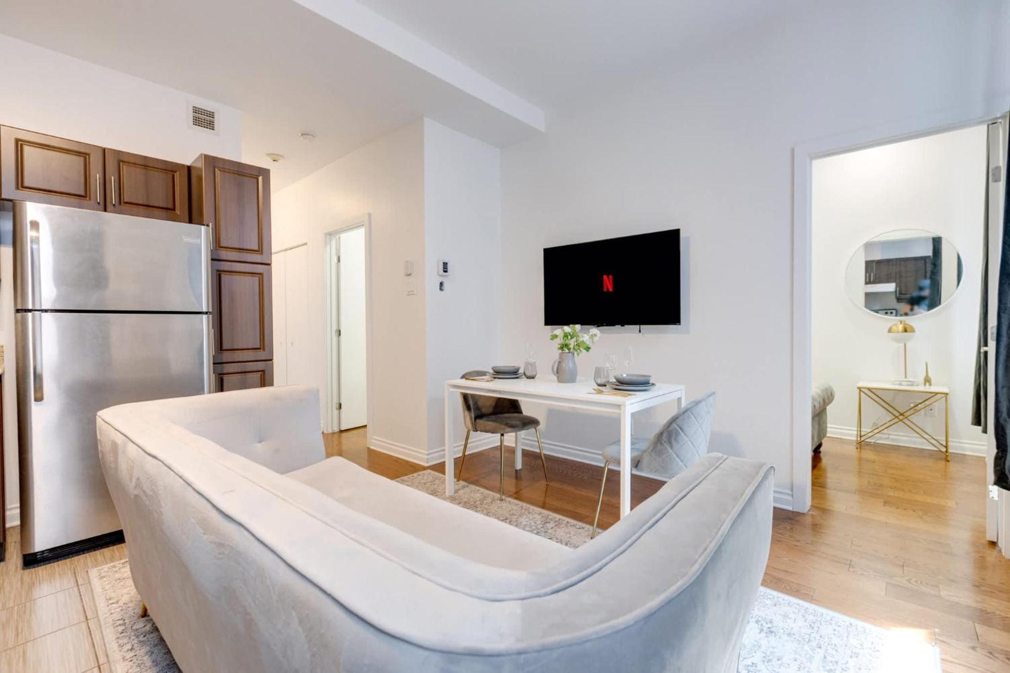 M11 - Stylish & Cozy 2Bdr In Plateau Montreal Apartment Exterior photo