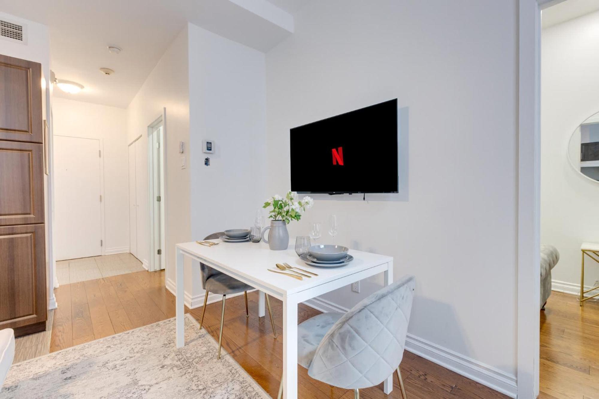 M11 - Stylish & Cozy 2Bdr In Plateau Montreal Apartment Exterior photo